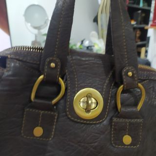 Bolso de piel de Adolfo Domínguez