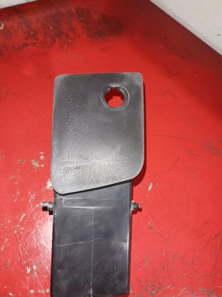 Tapadera guantera majesty 125