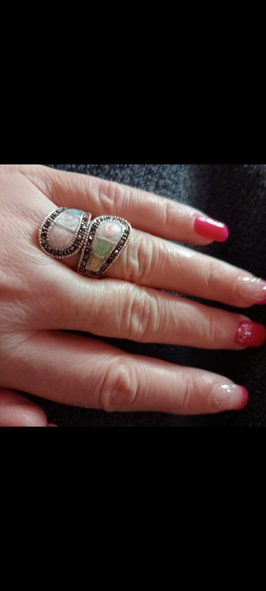 ANILLO DE ACERO INOXIDABLE HIPOALERGÉNICO