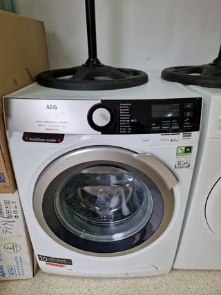 apparecchi con piccoli difetti estetici.