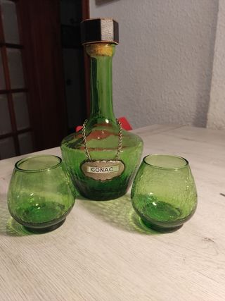 Botella y dos copas