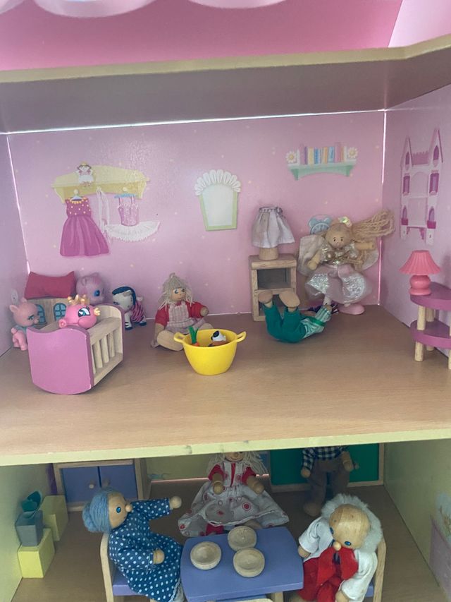 Casa muñecas madera