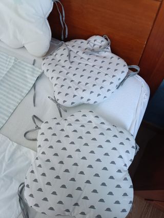 Chichonera, colcha y sabana bajera  de cuna