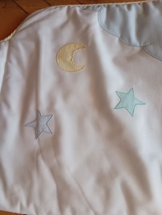 Protector para cuna.