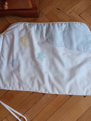 Protector para cuna.