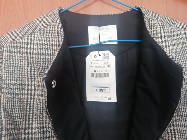 Chaqueta nueva con etiqura T7