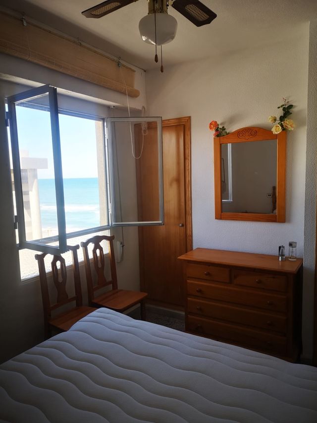 Apartamento playa en alquiler