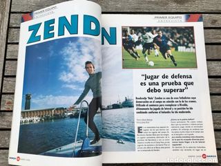 REVISTA BARÇA Nº 17, AÑO 2000. CON PÓSTER DE XAVI.