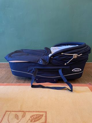 Carro inglesina azul marino usado unos meses