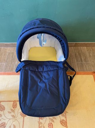 Carro inglesina azul marino usado unos meses