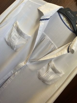 Camisa blanca de manga larga 