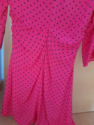 Precioso vestido asimétrico de gasa