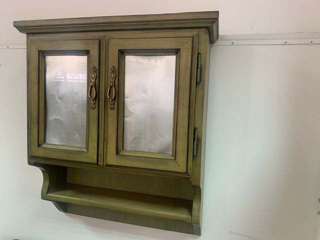 -50% Dto. VITRINA COLGAR 75cm. NUEVA DE EXPOSICION