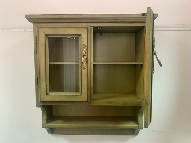 -50% Dto. VITRINA COLGAR 75cm. NUEVA DE EXPOSICION