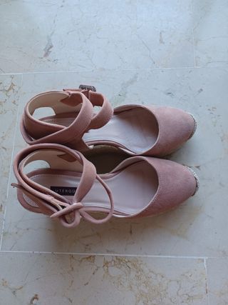 Sandalias cuña Uterqüe talla 36