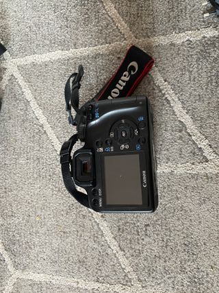 CAMARA REFLEX EOS 1000D