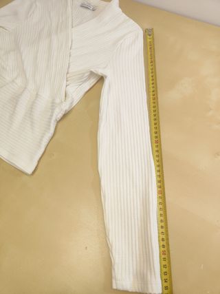 Top Bershka manga larga