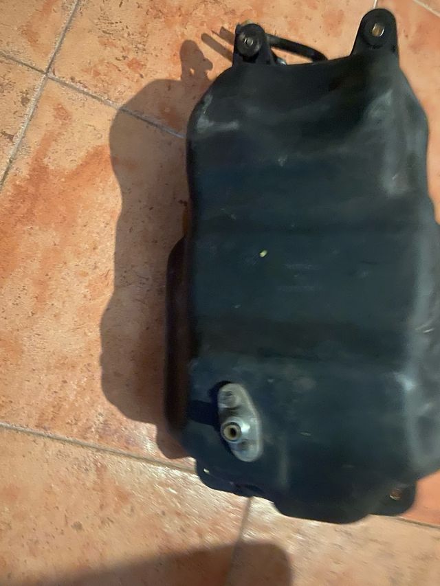 Depósito tanque bidón gasolina Scoopy 50 100