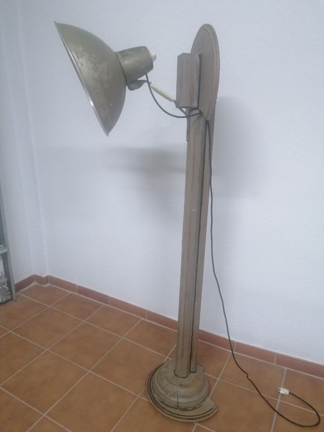 Lámpara de pie industrial vintage