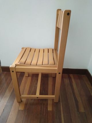 (2) Silla(s) de estudio