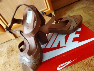 Zapatos tacón sin estrenar