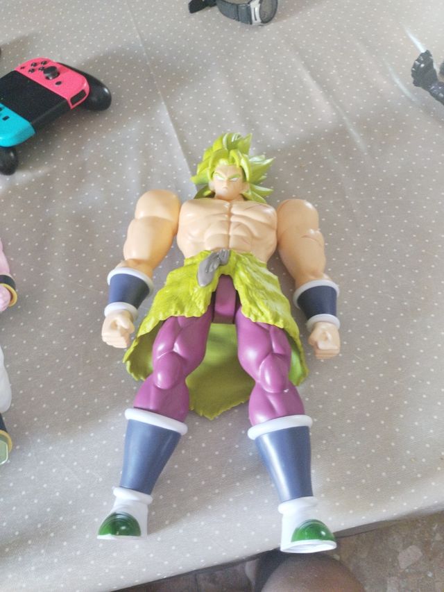 muñeco dragón ball broli