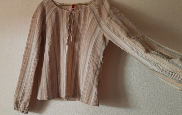 Blusa beige a rayas, tejido muy cómodo H&M