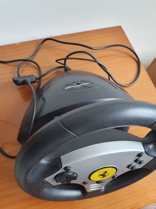Thrustmaster Ferrari Challenge. Volante para juego