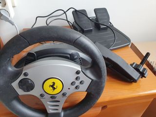 Thrustmaster Ferrari Challenge. Volante para juego