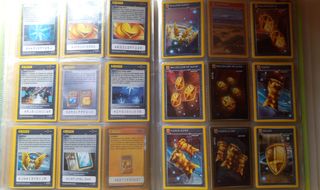 Album Invizimals Batalla de Cazadores Panini 2016