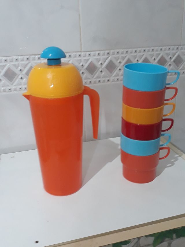 jarra con 6 tazas 