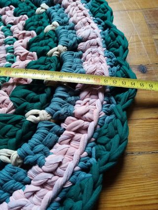 Alfombra de trapillo redonda.