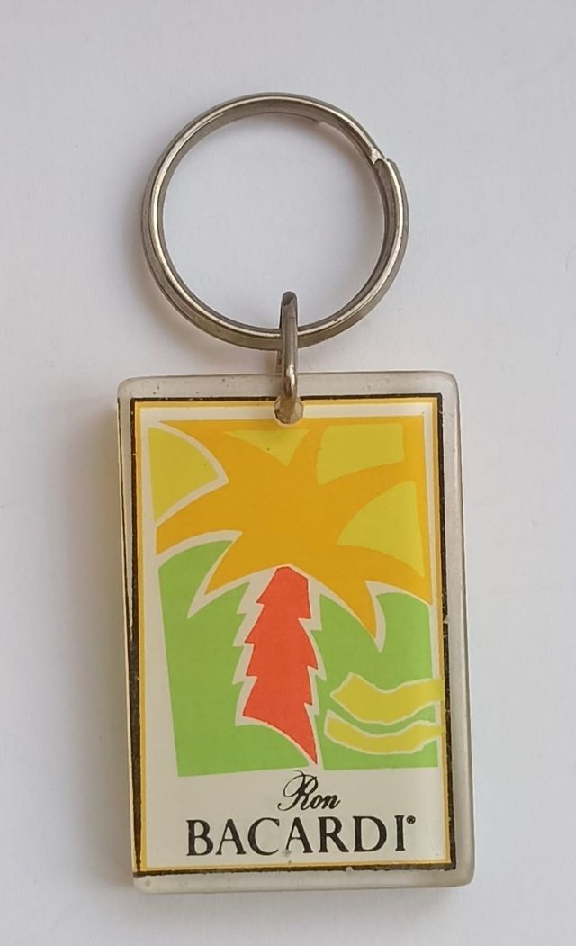 Llavero Ron Bacardi Metacrilato Antiguo