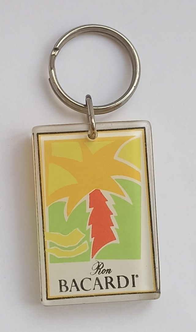 Llavero Ron Bacardi Metacrilato Antiguo