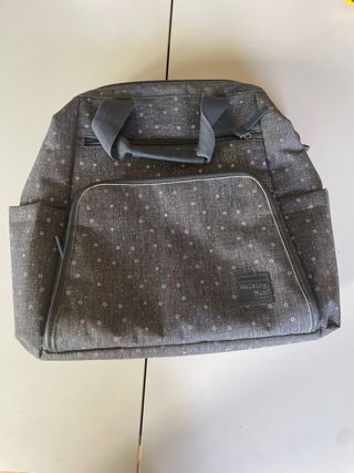 Bola cochecito bebe. Walking mum