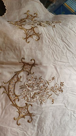 Manteleta y delantal fallera