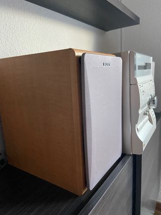 Mini cadena Sony y altavoces años 90