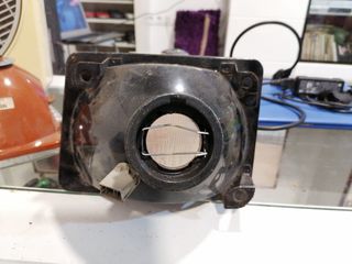 Faro de coche Ford escor Orion  antiguo.