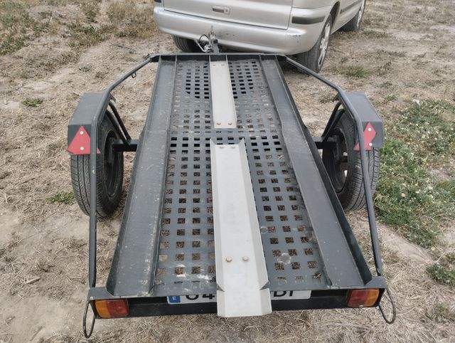 SE ALQUILA REMOLQUE 3 MOTOS 