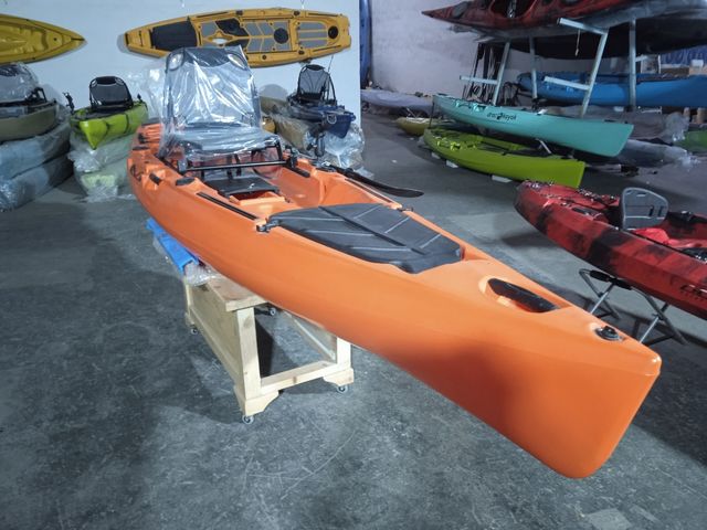 KAYA DRACO-KAYAK MODELO BARRACUDA PEDALERA ALETAS