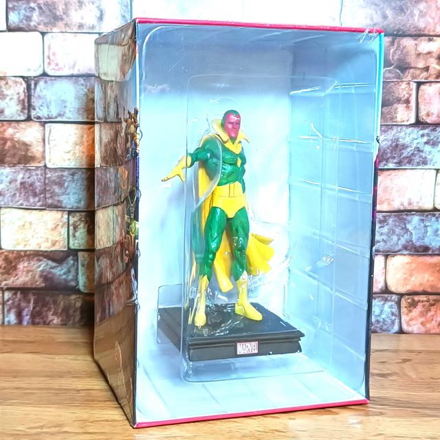 Marvel action figure visione con poster e storia