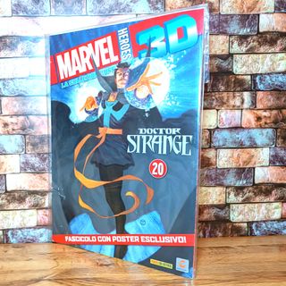 Action figure Doctor Strange con poster e storia 