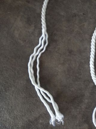 2 corde bianche
