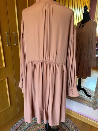 Vestido corto manga larga