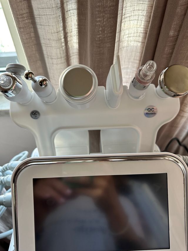 Hydrafacial macchinario multifunzionale