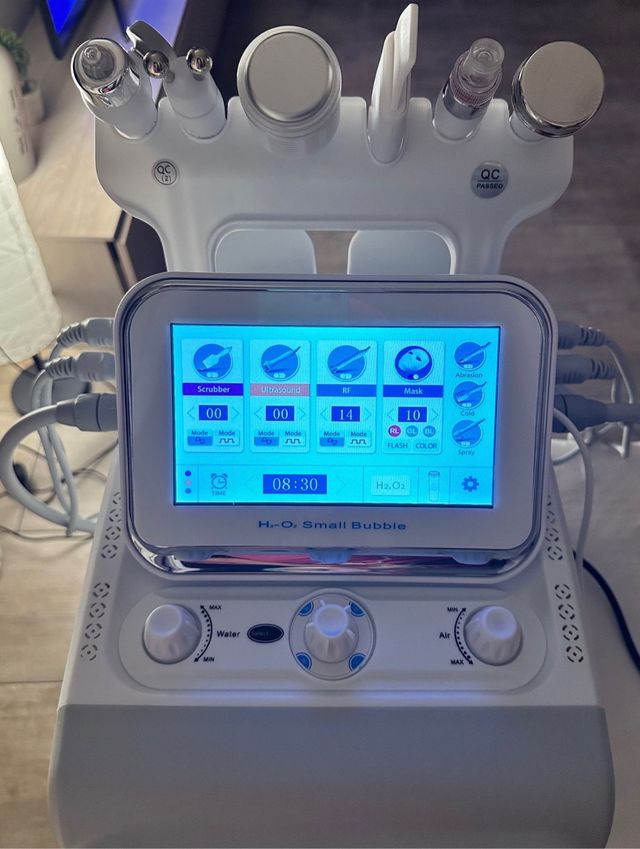 Hydrafacial macchinario multifunzionale