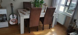 MESA DE COMEDOR CON SILLAS...