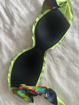 Bikini con textura de neopreno Calzedonia