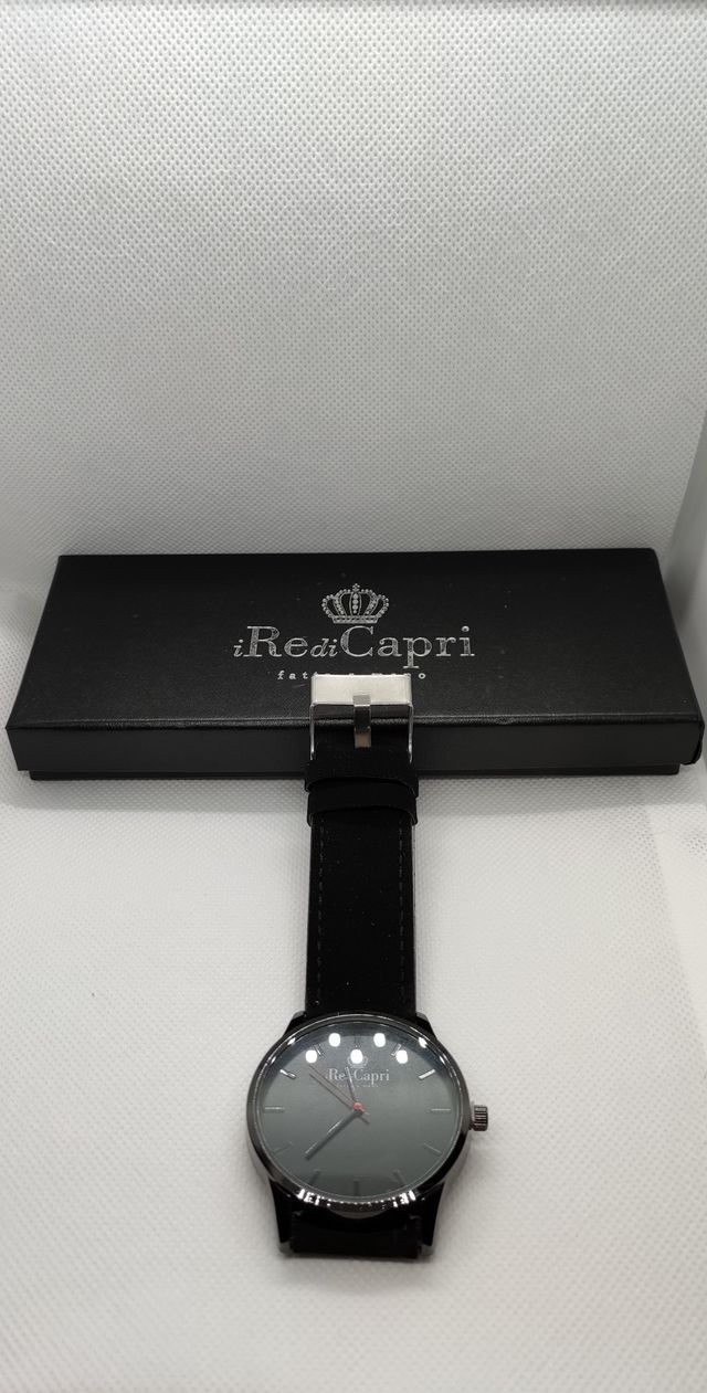 🎁 Orologio i re di capri