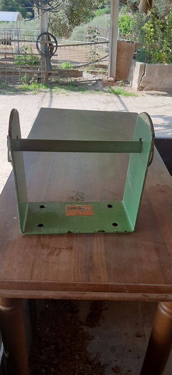 Vendo 2  soportes para piedras de sal  